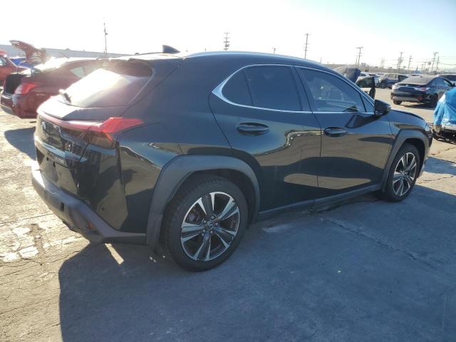 Photo 3 from auction – 2021 LEXUS UX 200 with VIN JTHX3JBH5M2032109