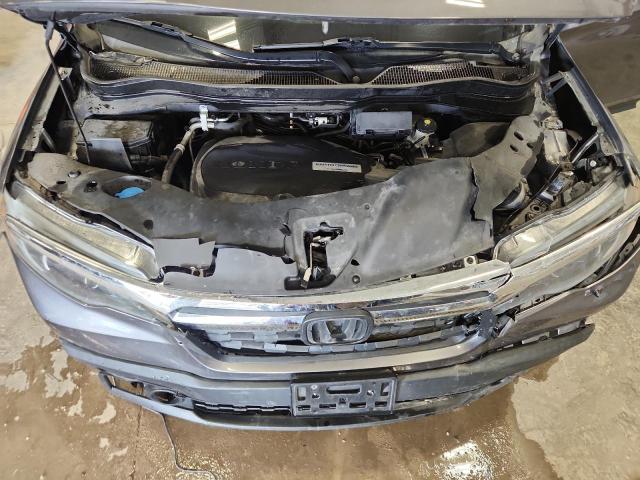 Photo 11 from auction – 2017 HONDA RIDGELINE with VIN 5FPYK3F64HB024056