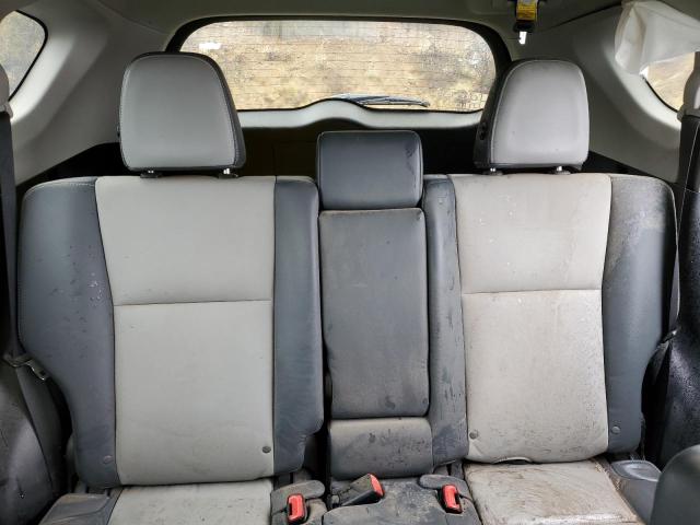 Photo 10 from auction – 2015 TOYOTA RAV4 LIMIT with VIN 2T3DFREV3FW232461