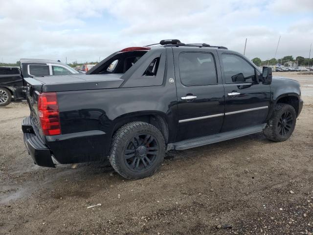 Photo 3 from auction – 2013 CHEVROLET AVALANCHE with VIN 3GNMCGE04DG350489