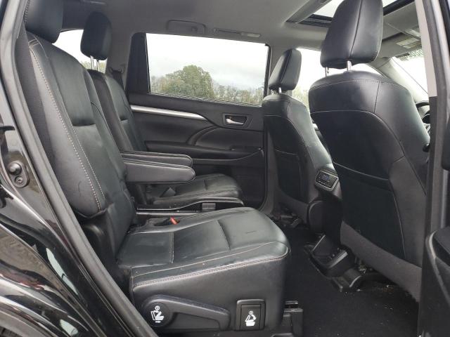 Photo 11 from auction – 2017 TOYOTA HIGHLANDER with VIN 5TDKZRFH0HS526024