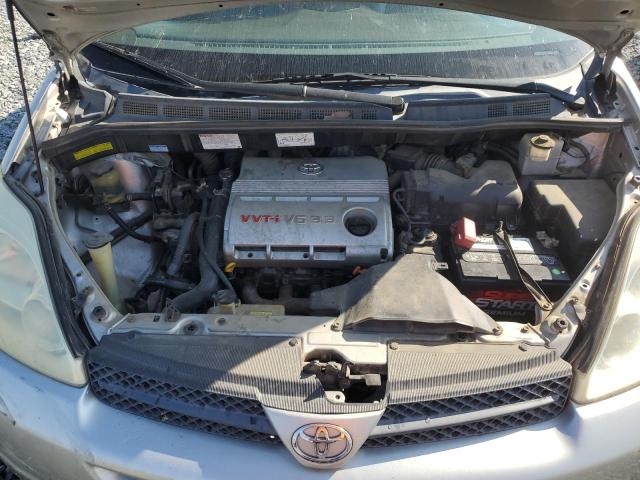 Photo 12 from auction – 2004 TOYOTA SIENNA XLE with VIN 5TDZA22C24S009602