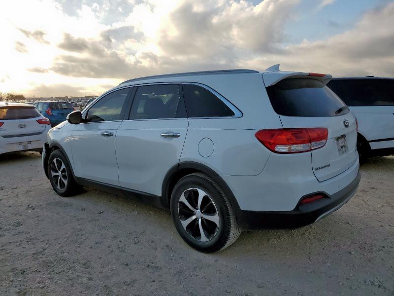 Photo 2 from auction – 2016 KIA SORENTO EX with VIN 5XYPH4A10GG038371