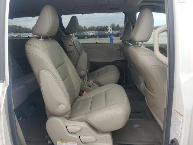 Photo 11 from auction – 2016 TOYOTA SIENNA XLE with VIN 5TDYK3DC7GS715030
