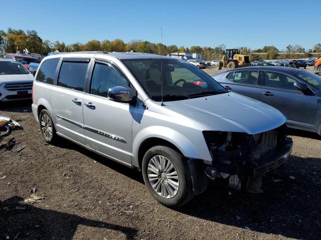 Photo 4 from auction – 2012 CHRYSLER TOWN & COU with VIN 2C4RC1GG9CR121269