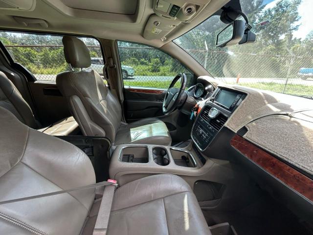 Photo 5 from auction – 2015 CHRYSLER TOWN & COU with VIN 2C4RC1GG8FR753779