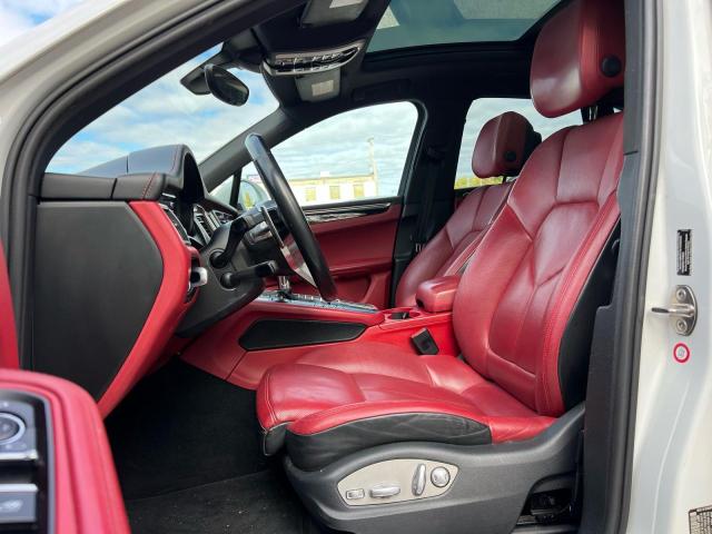 Photo 5 from auction – 2016 PORSCHE MACAN S with VIN WP1AB2A53GLB42337