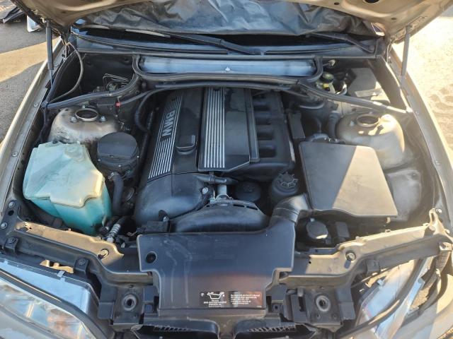 Photo 11 from auction – 2001 BMW 325 I with VIN WBAAV334X1EE76332