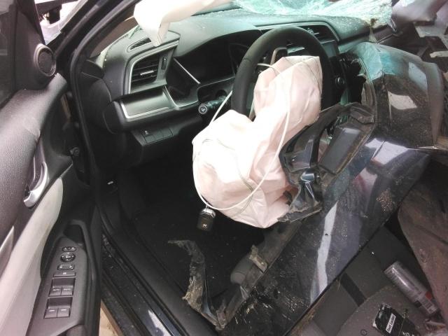 Photo 8 from auction – 2017 HONDA CIVIC EX with VIN 2HGFC2F78HH543901