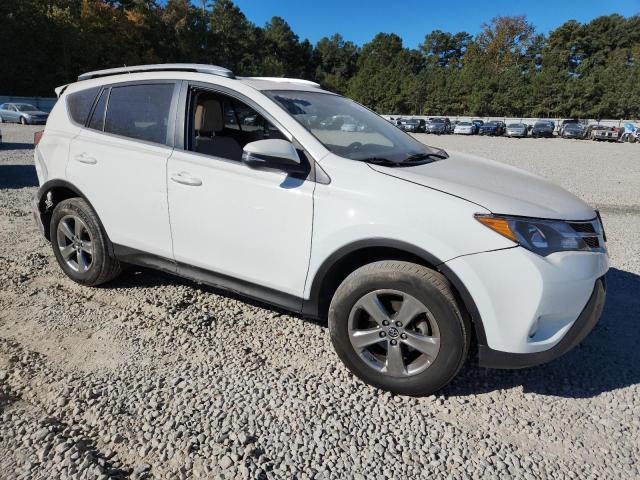 Photo 4 from auction – 2015 TOYOTA RAV4 XLE with VIN JTMRFREV6FD154843