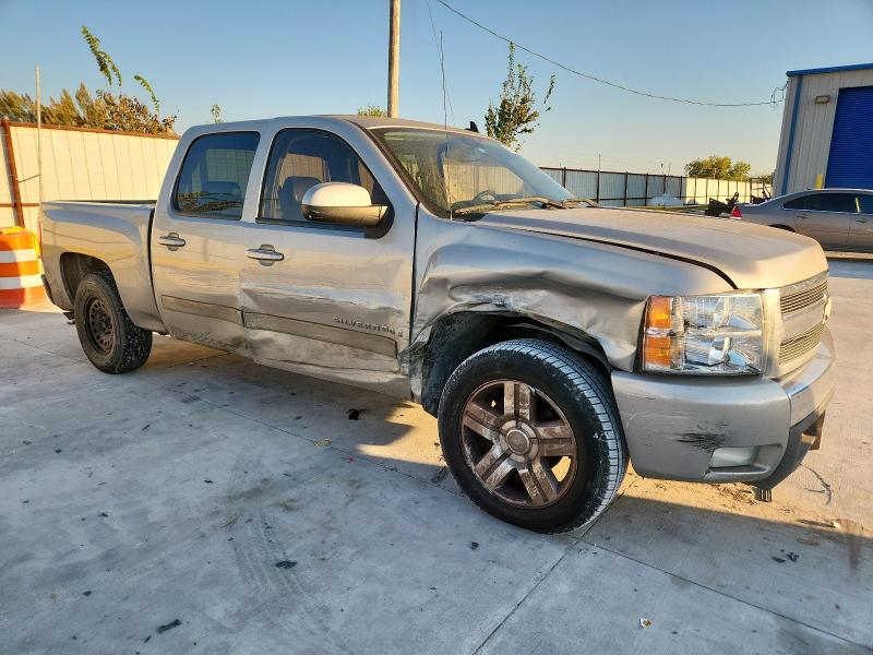 Photo 4 from auction – 2008 CHEVROLET SILV1500 2 with VIN 2GCEC13J981164161