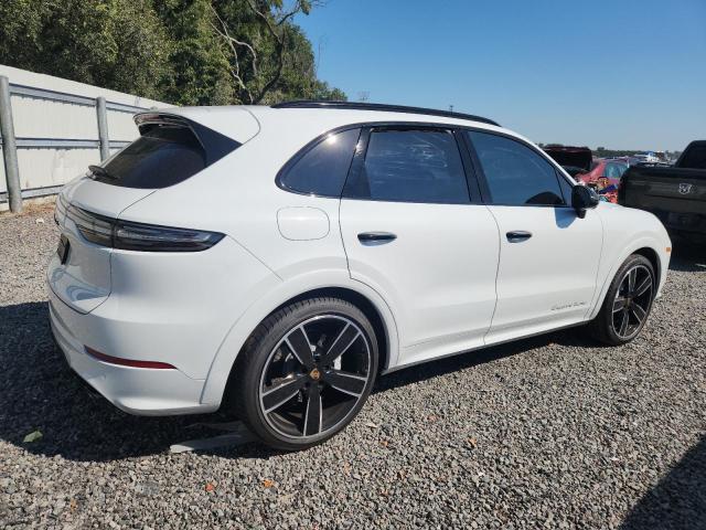 Photo 3 from auction – 2022 PORSCHE CAYENNE TU with VIN WP1AF2AY6NDA44506
