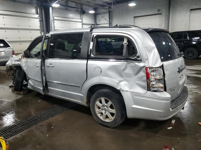Photo 2 from auction – 2010 CHRYSLER TOWN & COU with VIN 2A4RR5D18AR494039