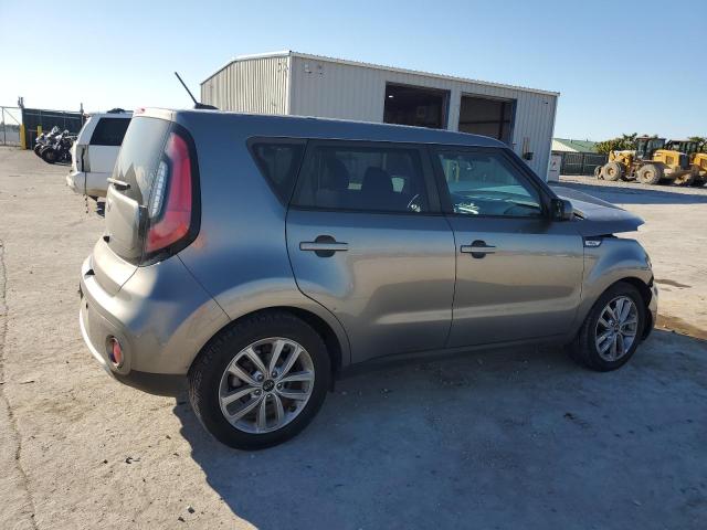 Photo 3 from auction – 2018 KIA SOUL with VIN KNDJP3A50J7539304