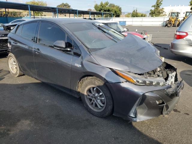 Photo 4 from auction – 2018 TOYOTA PRIUS PRIME with VIN JTDKARFP8J3086169