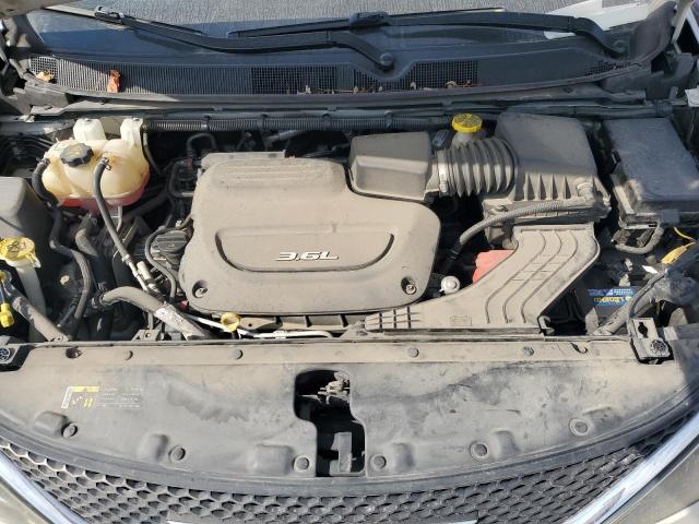 Photo 12 from auction – 2017 CHRYSLER PACIFICA L with VIN 2C4RC1CG6HR571670