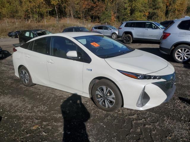Photo 4 from auction – 2017 TOYOTA PRIUS PRIME with VIN JTDKARFP4H3048142