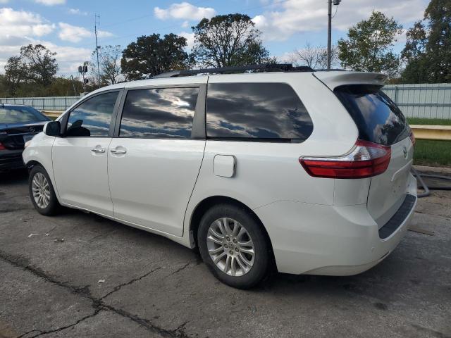 Photo 2 from auction – 2015 TOYOTA SIENNA XLE with VIN 5TDYK3DC0FS660600