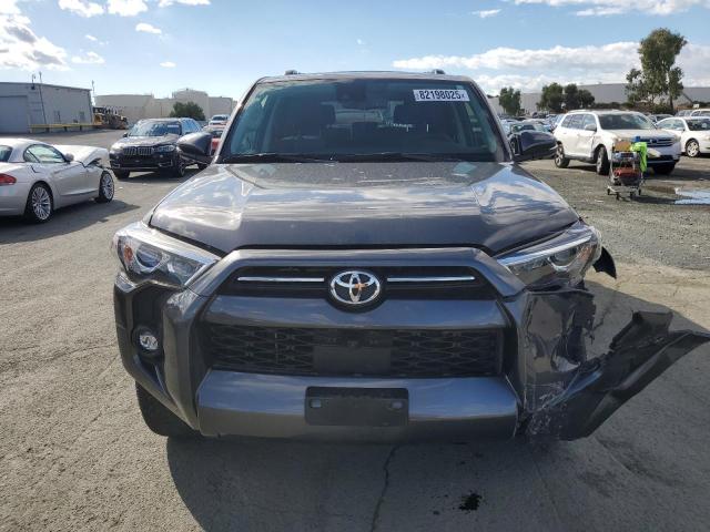 Photo 5 from auction – 2022 TOYOTA 4RUNNER SR with VIN JTEFU5JR5N5272686