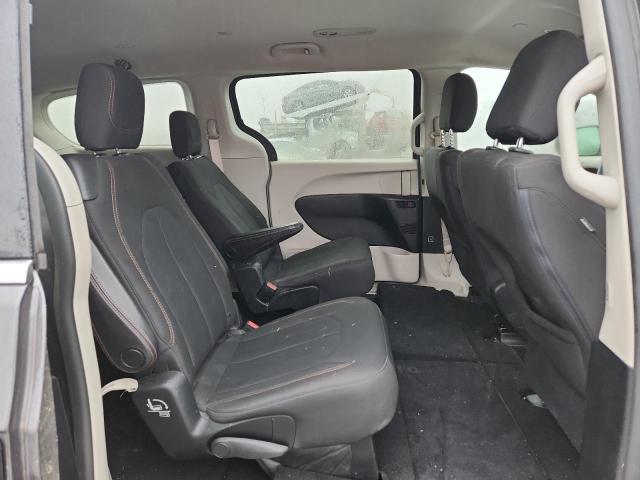 Photo 11 from auction – 2018 CHRYSLER PACIFICA T with VIN 2C4RC1DG5JR148700