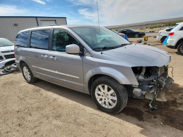 Photo 4 from auction – 2016 CHRYSLER TOWN & COU with VIN 2C4RC1BG1GR301973
