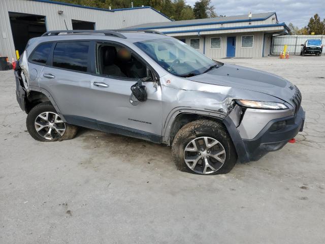 Photo 4 from auction – 2018 JEEP CHEROKEE T with VIN 1C4PJMBB4JD569106