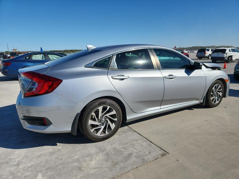 Photo 3 from auction – 2018 HONDA CIVIC with VIN 19XFC2F73JE034105