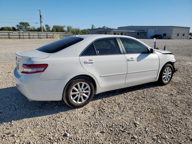 Foto 3 de la subasta – 2010 TOYOTA CAMRY BASE con VIN 4T1BF3EK2AU529992