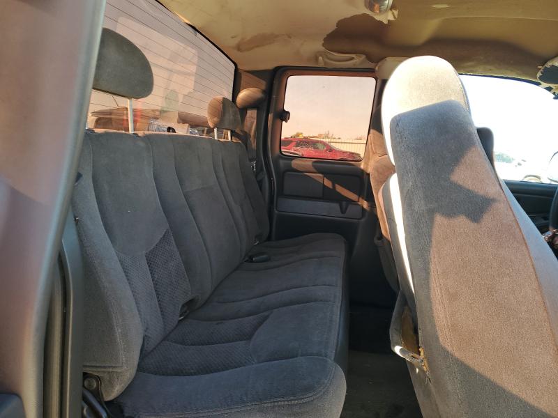 Photo 10 from auction – 2005 CHEVROLET SILVERADO with VIN 2GCEC19VX51302022