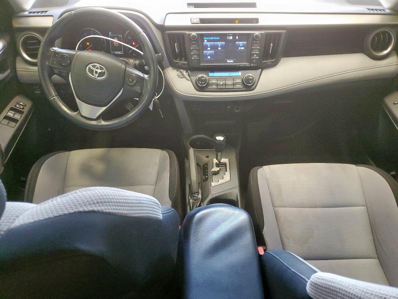 Photo 8 from auction – 2016 TOYOTA RAV4 XLE with VIN 2T3WFREV9GW246259
