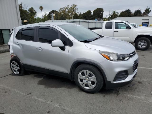 Photo 4 from auction – 2017 CHEVROLET TRAX LS with VIN KL7CJKSB3HB214031