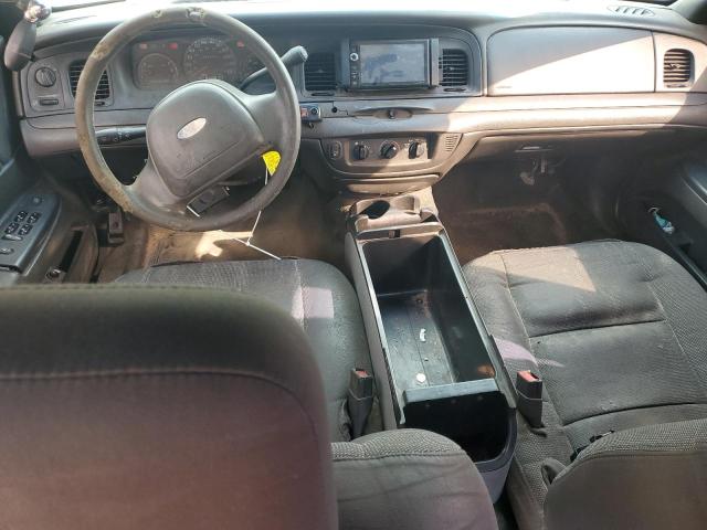Photo 8 from auction – 2003 FORD CROWN VICT with VIN 2FAFP71W43X102639