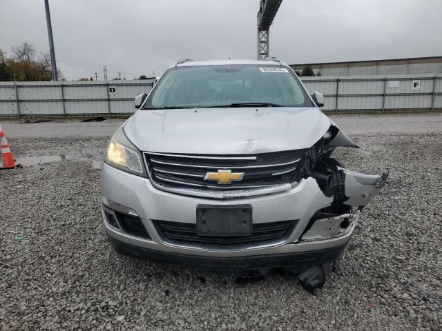 Photo 5 from auction – 2017 CHEVROLET TRAVERSE L with VIN 1GNKRGKD3HJ158627