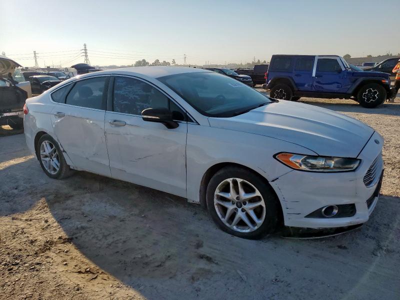 Foto 4 de la subasta – 2013 FORD FUSION con VIN 3FA6P0HR2DR330176