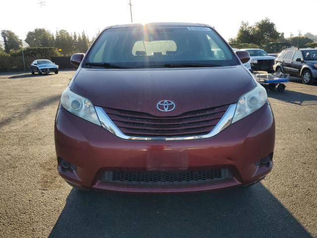 Photo 5 from auction – 2017 TOYOTA SIENNA LE with VIN 5TDKZ3DC6HS825022