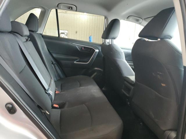 Photo 11 from auction – 2021 TOYOTA RAV4 LE with VIN 2T3H1RFV2MC143106