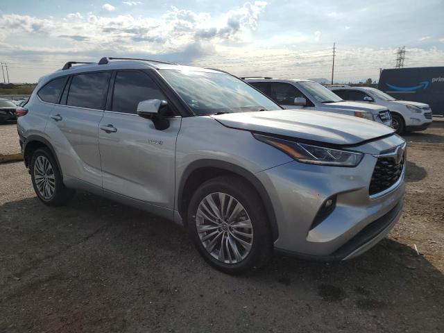Photo 4 from auction – 2021 TOYOTA HIGHLANDER with VIN 5TDFARAH6MS005321