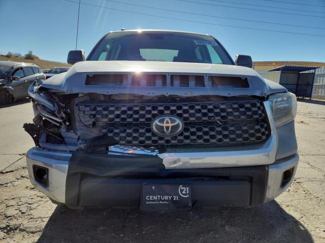 Photo 5 from auction – 2018 TOYOTA TUNDRA CRE with VIN 5TFDY5F17JX773905