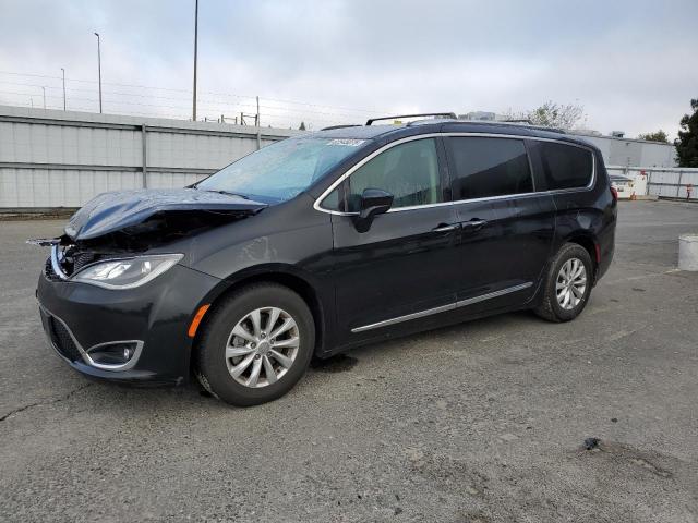 CHRYSLER PACIFICA T 2019 with VIN 2C4RC1BG8KR651738 - Photo from auction