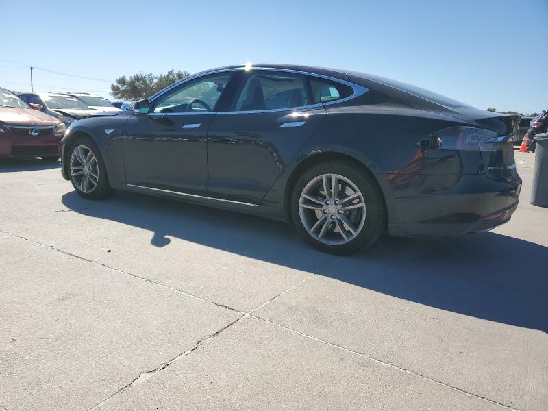 Photo 2 from auction – 2013 TESLA MODEL S with VIN 5YJSA1CN2DFP21883