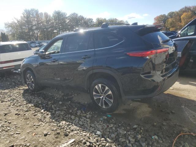 Photo 2 from auction – 2022 TOYOTA HIGHLANDER with VIN 5TDGZRBH6NS236250