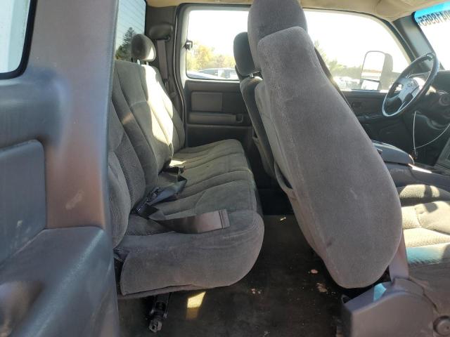 Photo 10 from auction – 2003 CHEVROLET SILVERADO with VIN 1GCHK29U03E151958