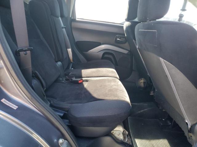 Photo 11 from auction – 2010 MITSUBISHI OUTLANDER with VIN JA4AS2AW0AZ015540