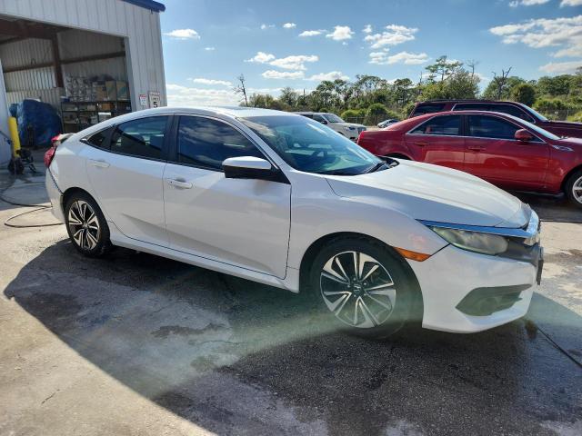 Photo 4 from auction – 2017 HONDA CIVIC EX with VIN 19XFC1F32HE006684