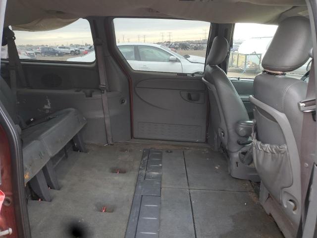 Photo 11 from auction – 2005 DODGE GRAND CARA with VIN 2D8GP44L05R162683