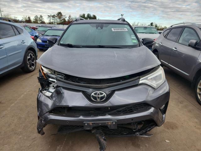 Photo 5 from auction – 2017 TOYOTA RAV4 SE with VIN JTMJFREV2HJ156901