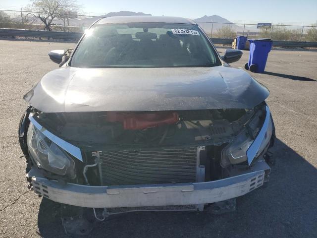 Photo 5 from auction – 2017 HONDA CIVIC LX with VIN 2HGFC2F50HH519025