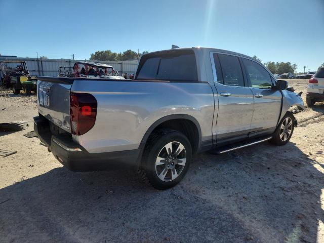 Photo 3 from auction – 2017 HONDA RIDGELINE with VIN 5FPYK3F7XHB002068