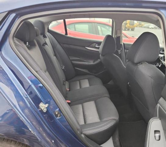 Фото 10 с аукциона – 2017 NISSAN MAXIMA с VIN 1N4AA6AP3HC365319