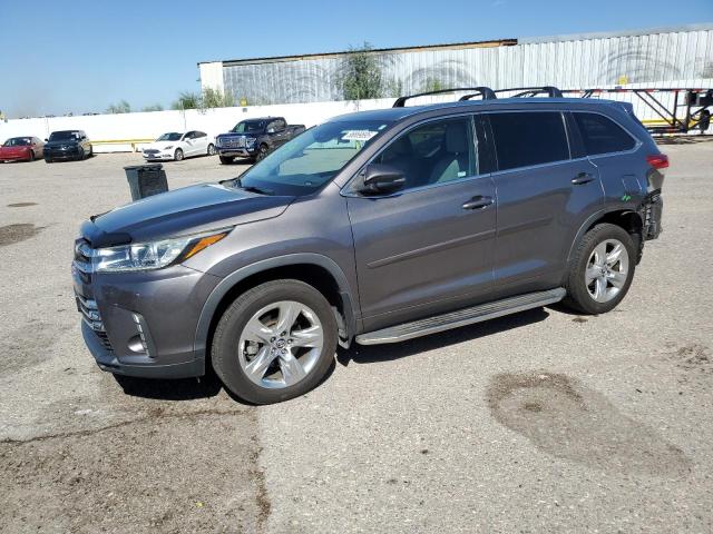 TOYOTA HIGHLANDER 2018 with VIN 5TDDZRFH6JS822857 - Photo from auction